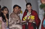 Nargis Fakhri at Andheri ka Raja in Mumbai on 28th Sept 2012 (41).JPG